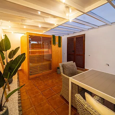 Casa Dyala, Villa *
