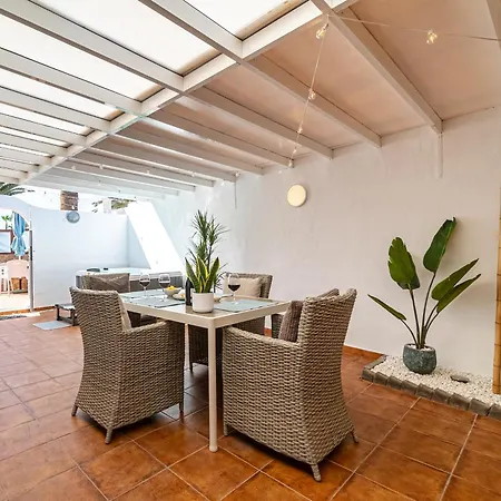 Villa Casa Dyala, *